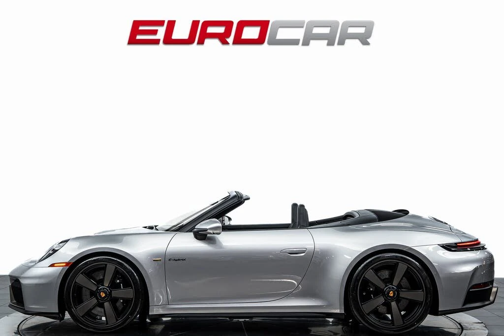 2026 Porsche 911 - Image 2 of 31