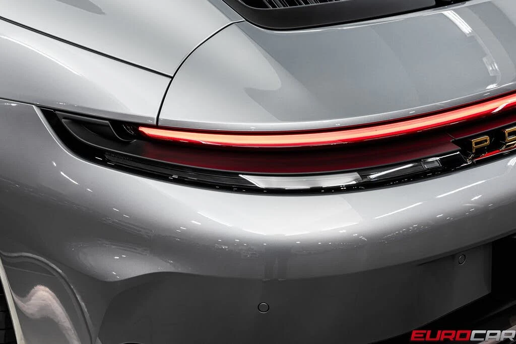 2026 Porsche 911 - Image 24 of 31