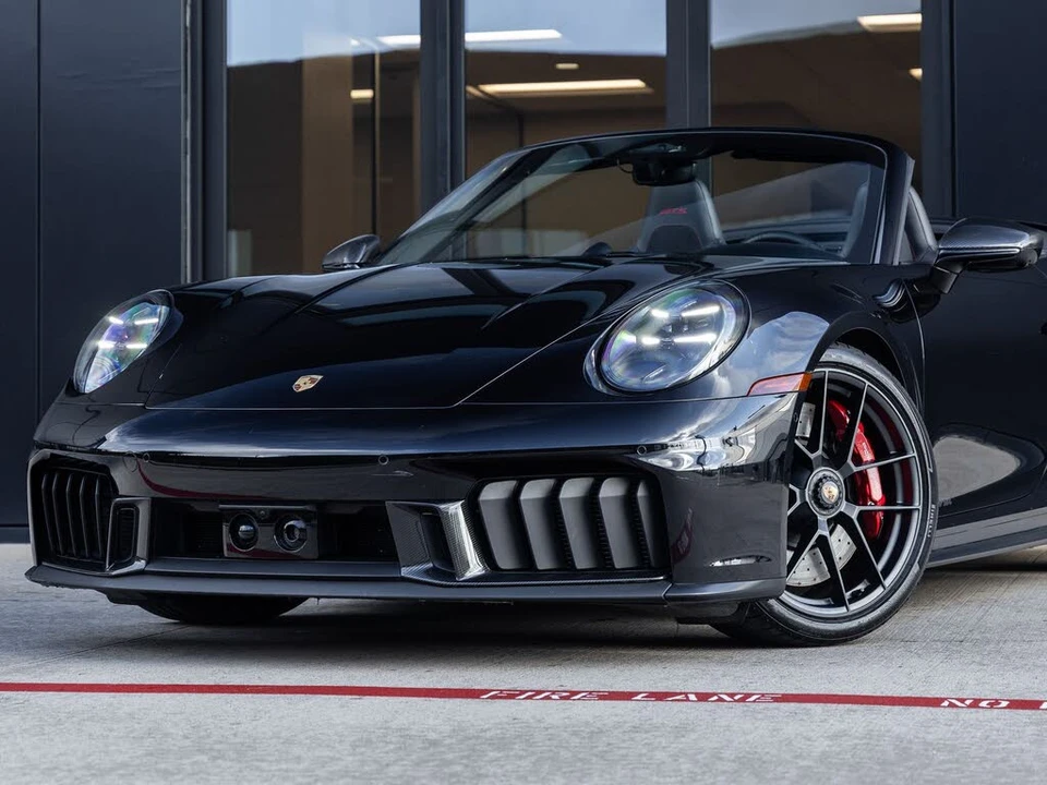 2026 Porsche 992 Carrera GTS - Image 7 of 31