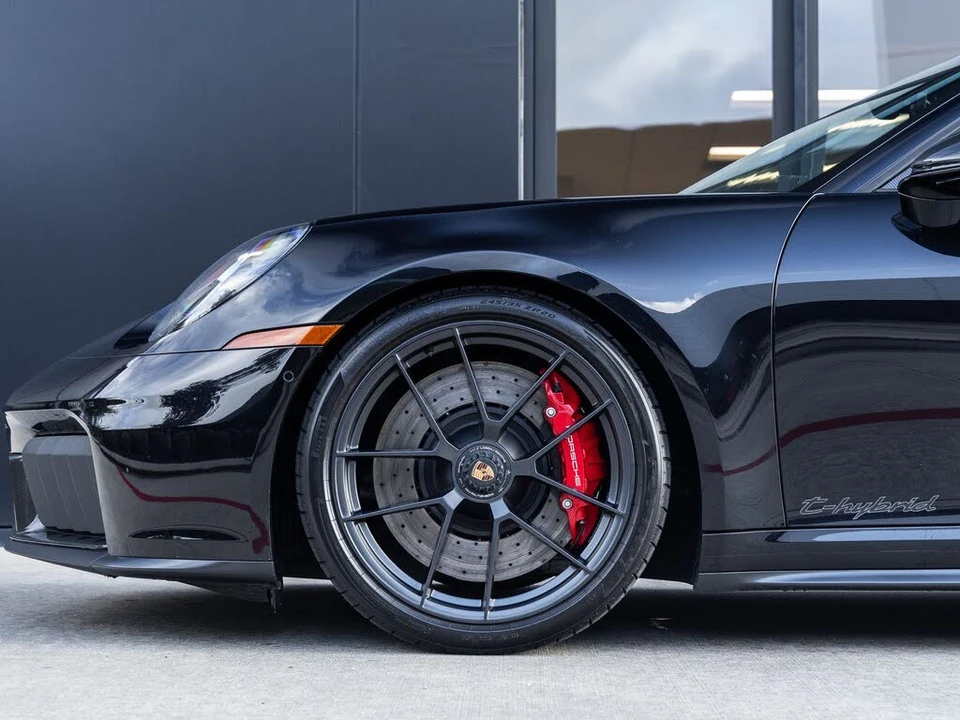 2026 Porsche 992 Carrera GTS - Image 14 of 31