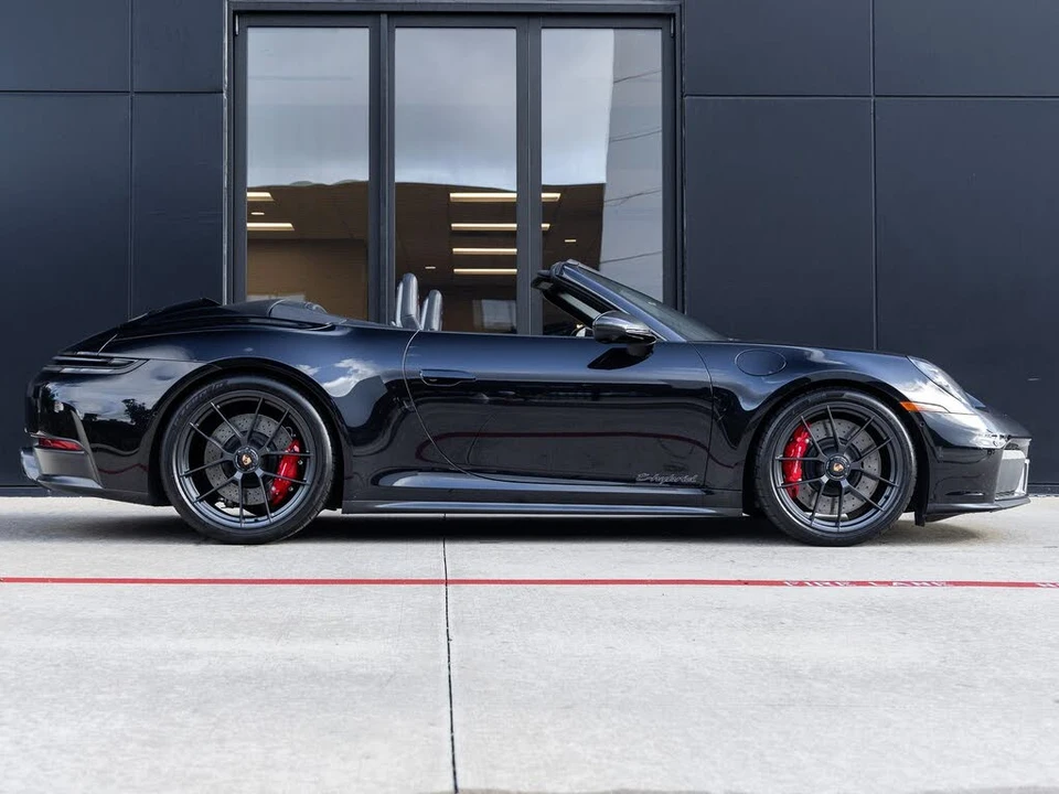 2026 Porsche 992 Carrera GTS - Image 13 of 31