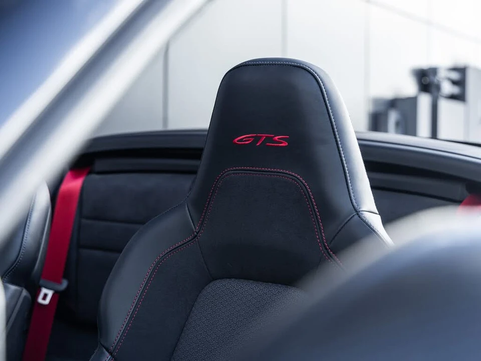 2026 Porsche 992 Carrera GTS - Image 20 of 31