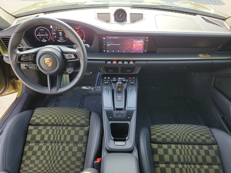 2026 Porsche 911 - Image 20 of 31