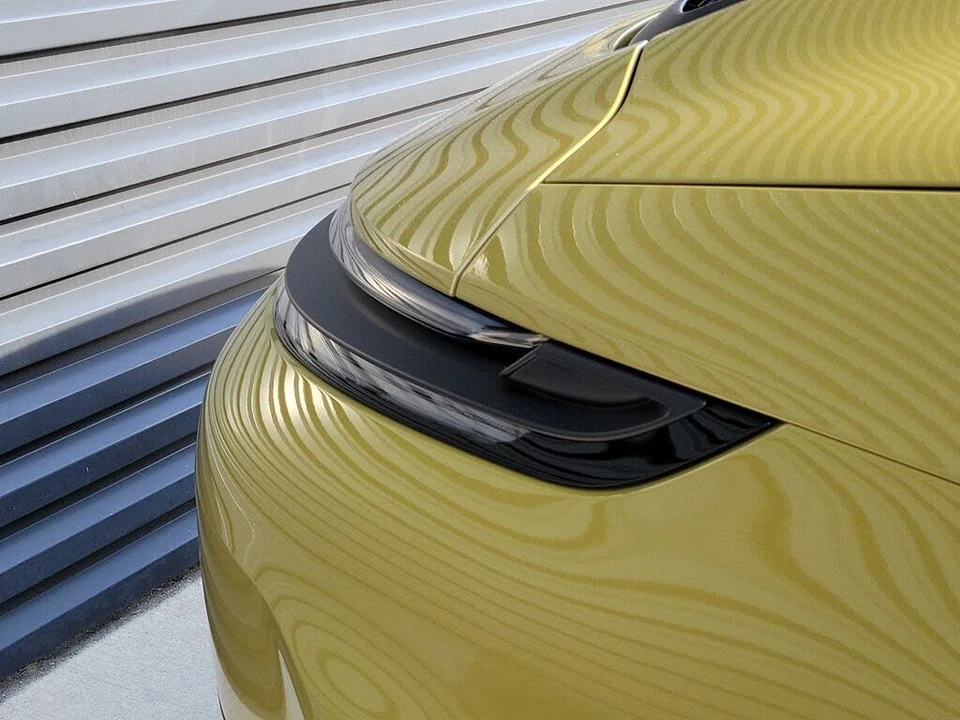 2026 Porsche 911 - Image 16 of 31