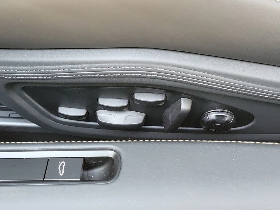 2026 Porsche 911 - Image 29 of 31