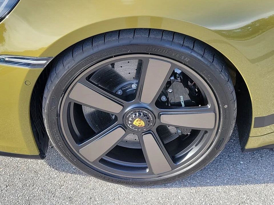 2026 Porsche 911 - Image 12 of 31