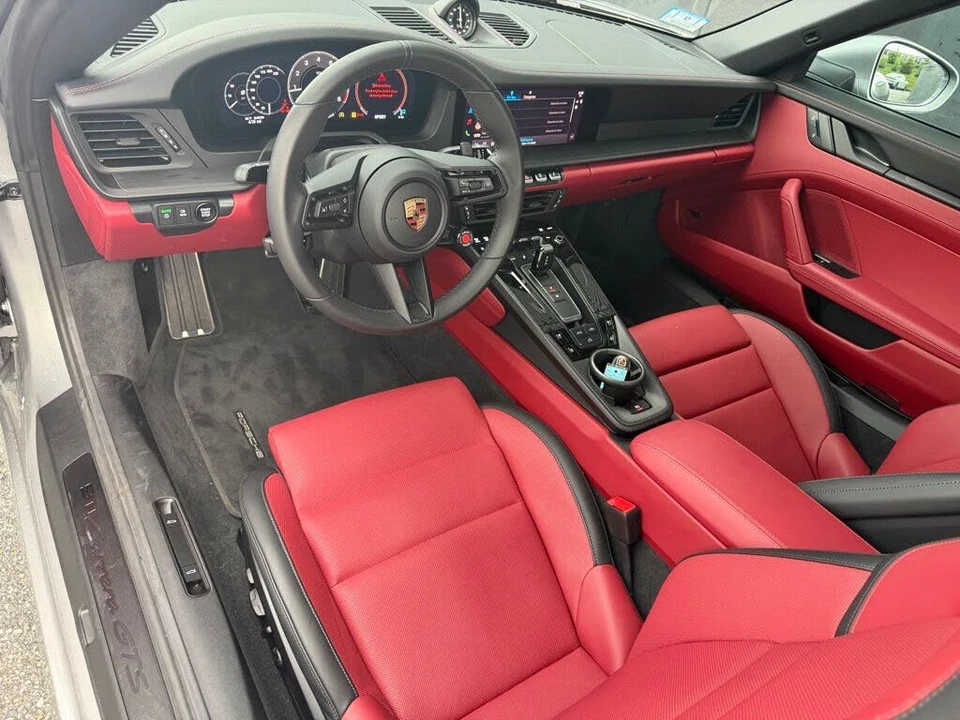 2026 Porsche 911 - Image 17 of 26