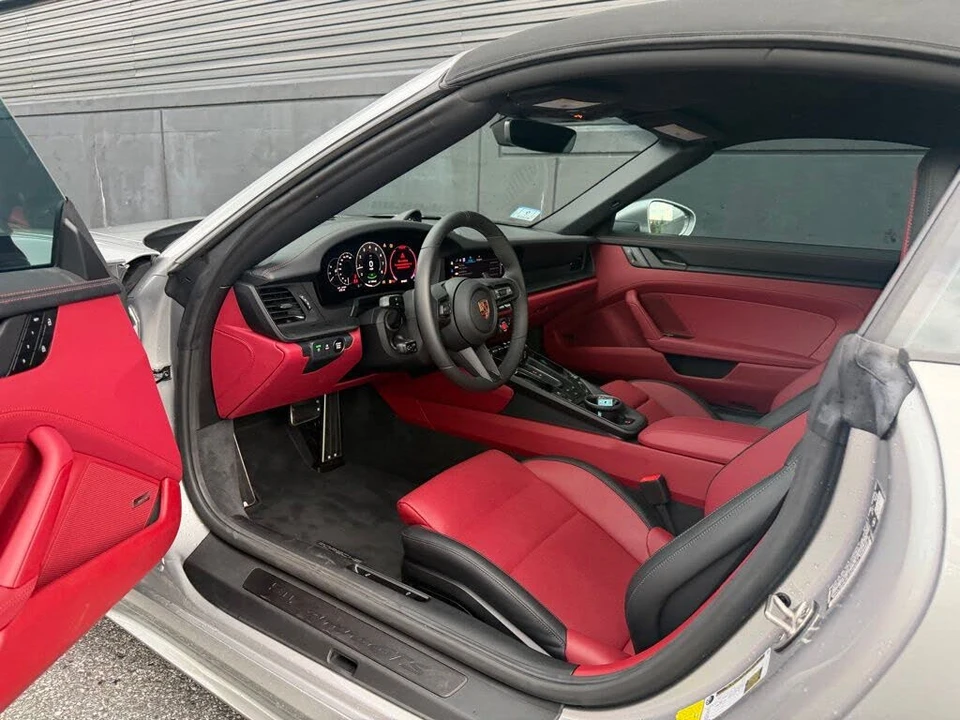 2026 Porsche 911 - Image 15 of 26