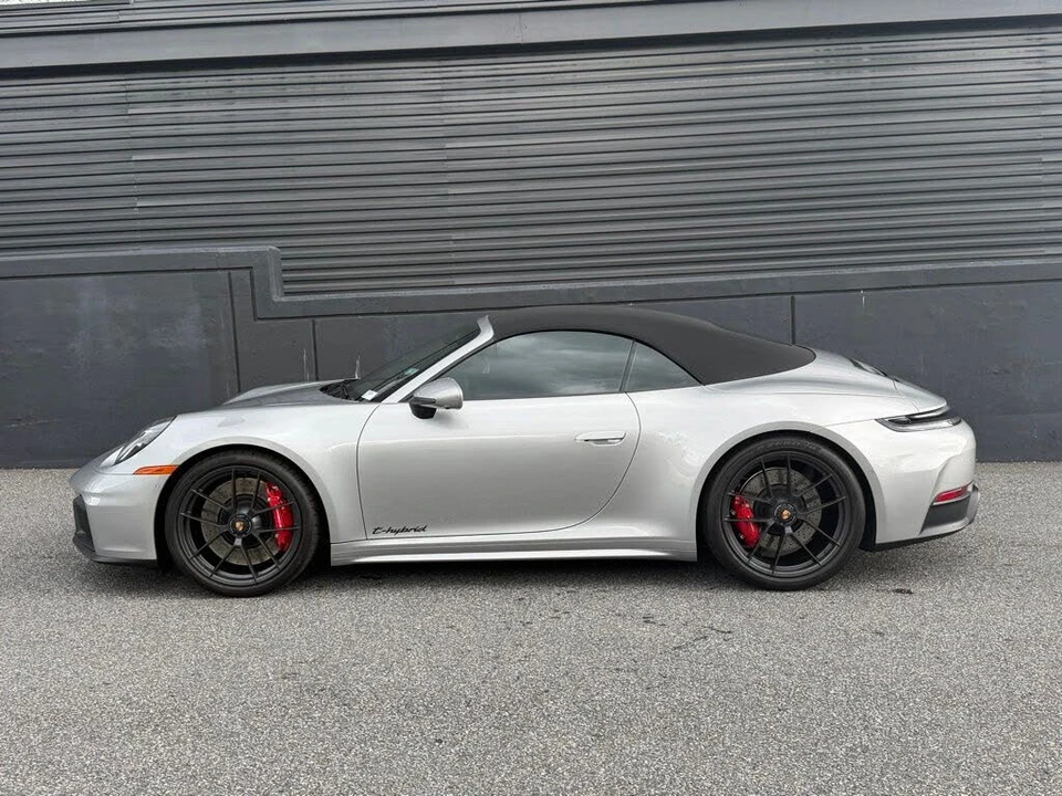 2026 Porsche 911 - Image 7 of 26