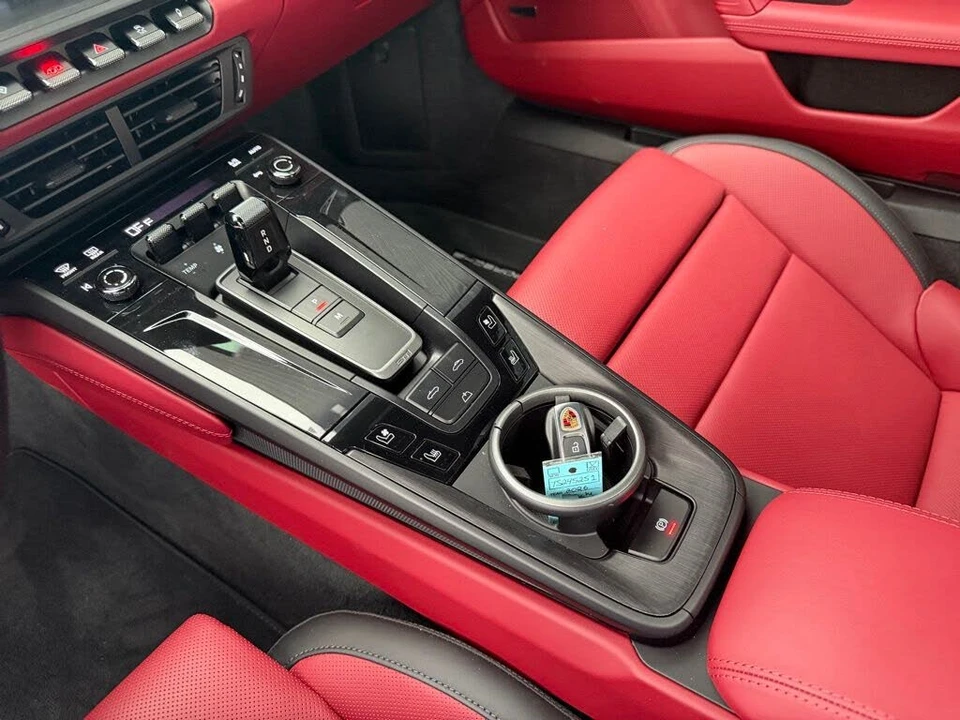 2026 Porsche 911 - Image 23 of 26