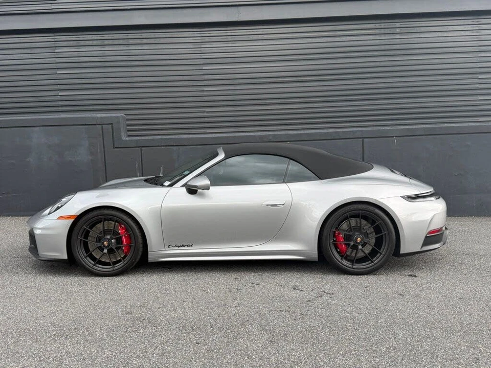 2026 Porsche 911 - Image 2 of 26