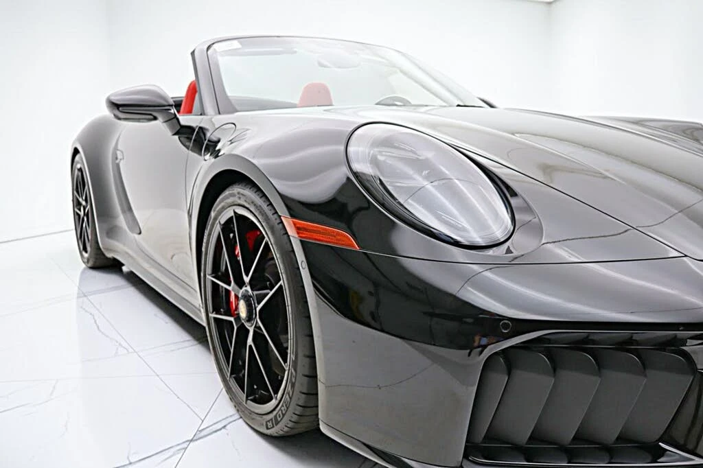 2026 Porsche 992 Carrera GTS - Image 19 of 31