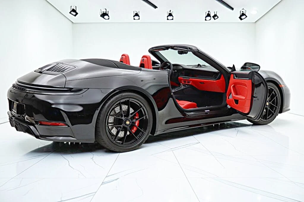 2026 Porsche 992 Carrera GTS - Image 11 of 31