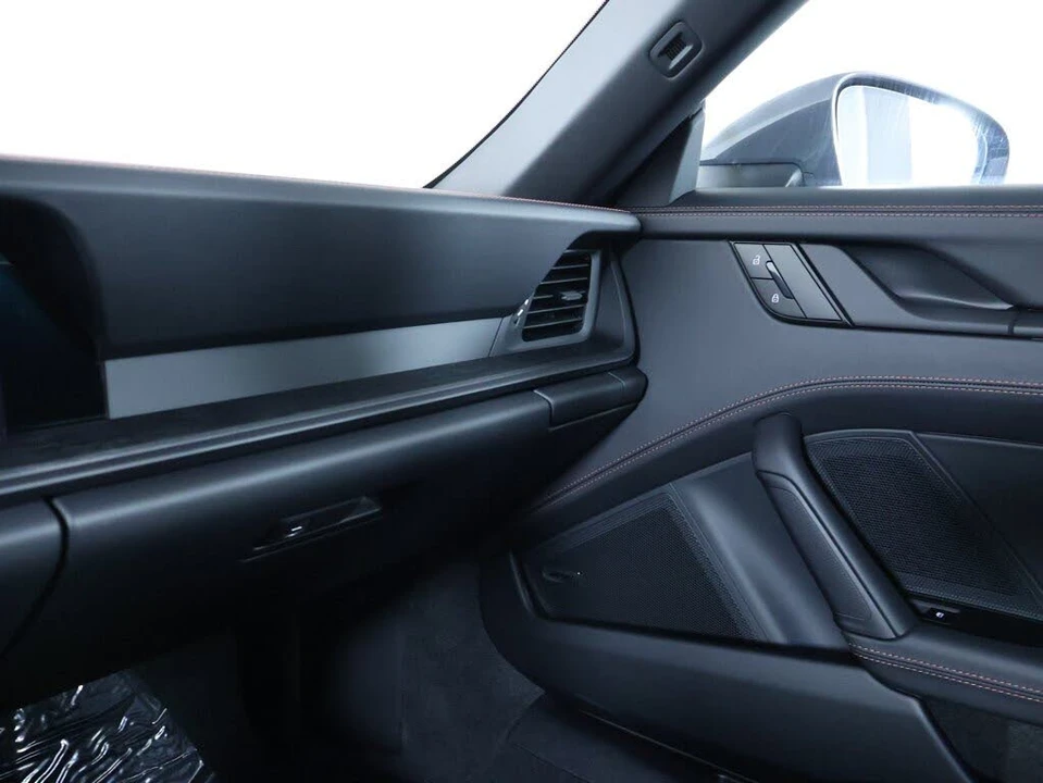 2026 Porsche 911 - Image 24 of 26
