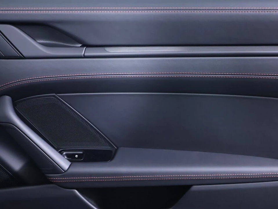 2026 Porsche 911 - Image 19 of 26