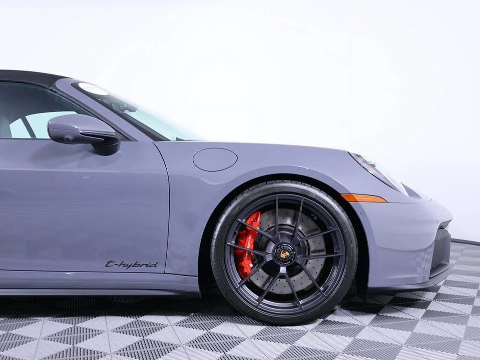 2026 Porsche 911 - Image 12 of 26