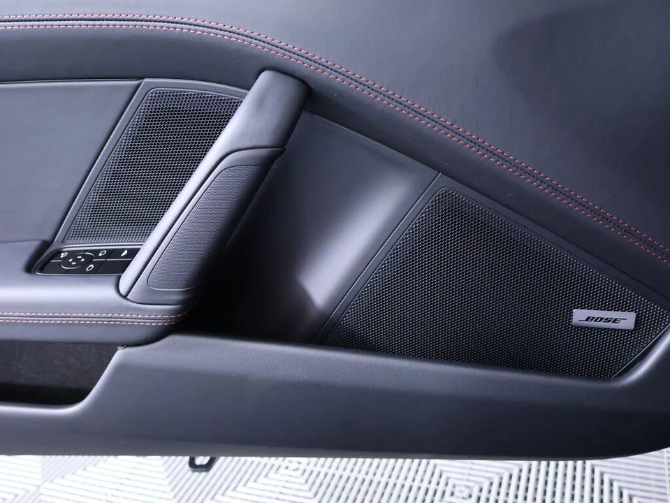 2026 Porsche 911 - Image 14 of 26