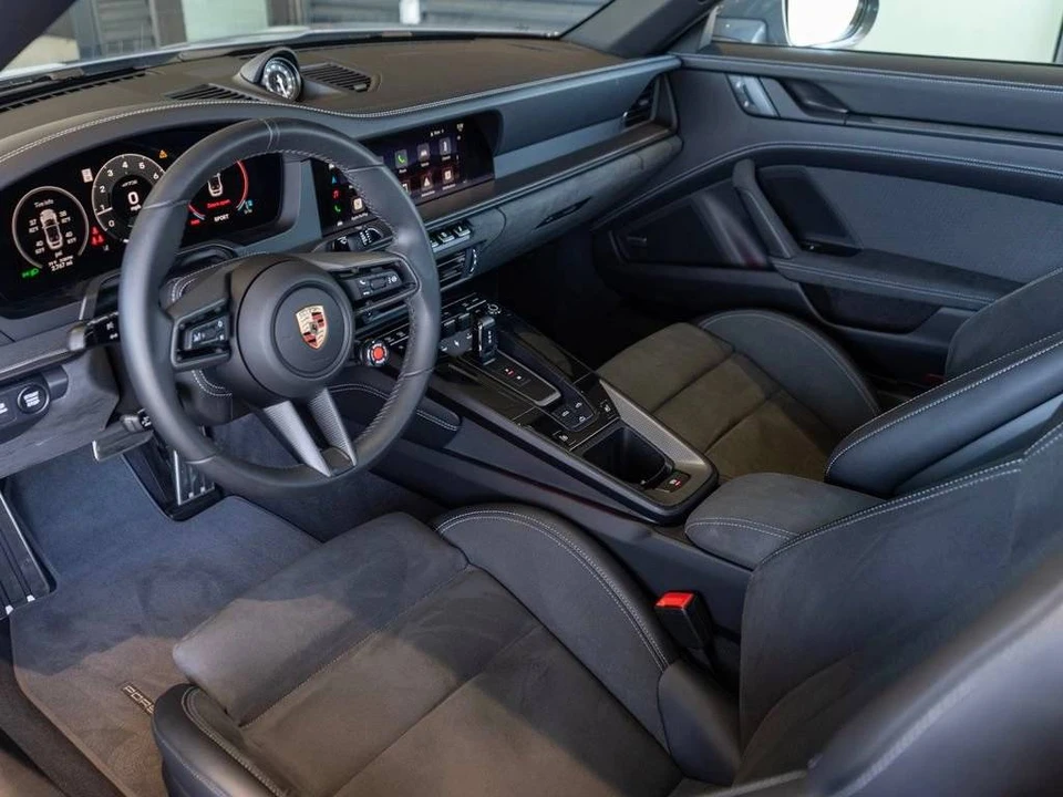 2026 Porsche 911 - Image 5 of 5