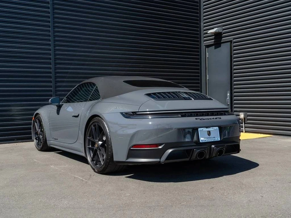 2026 Porsche 911 - Image 3 of 5