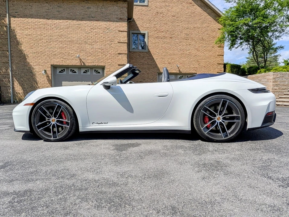 2026 Porsche 992 Carrera GTS - Image 16 of 31