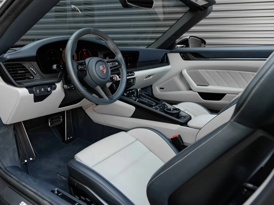 2026 Porsche 992 Carrera GTS - Image 4 of 4