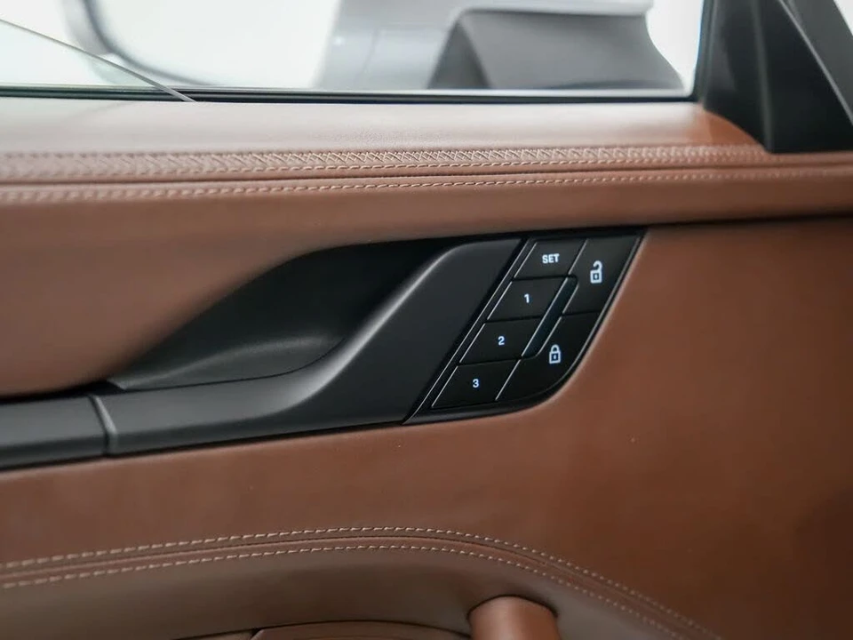 2026 Porsche 992 Carrera GTS - Image 18 of 31