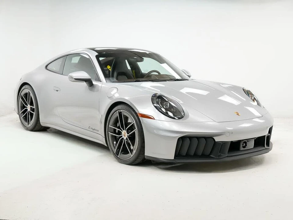2026 Porsche 992 Carrera GTS - Image 8 of 31