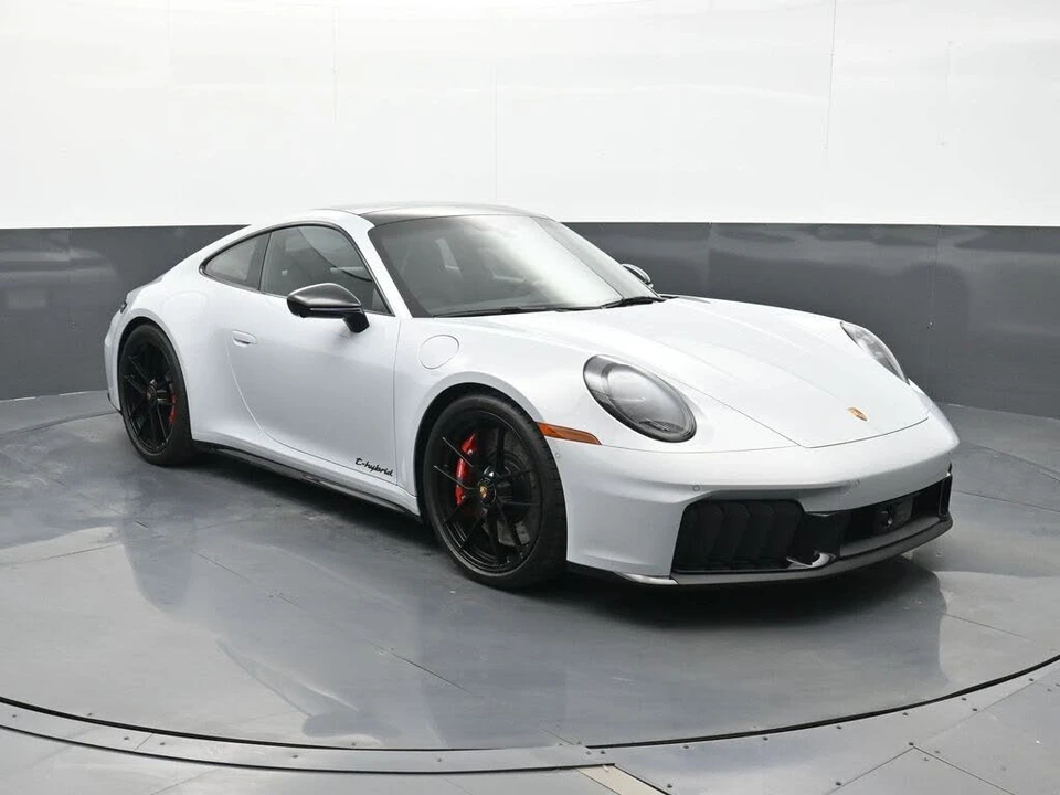 2026 Porsche 992 Carrera GTS - Image 20 of 29