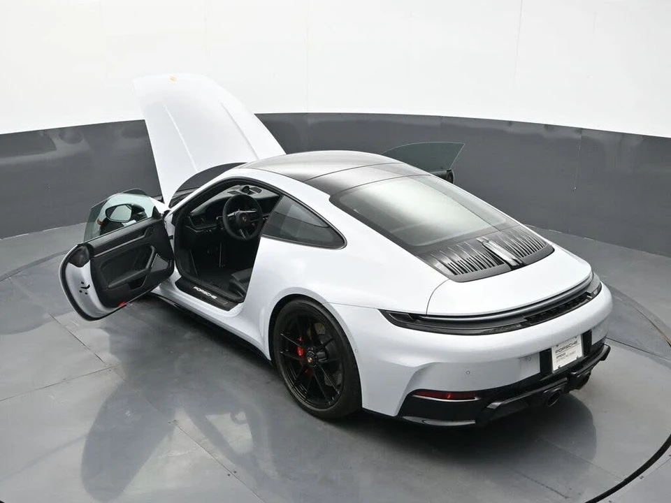 2026 Porsche 992 Carrera GTS - Image 24 of 29