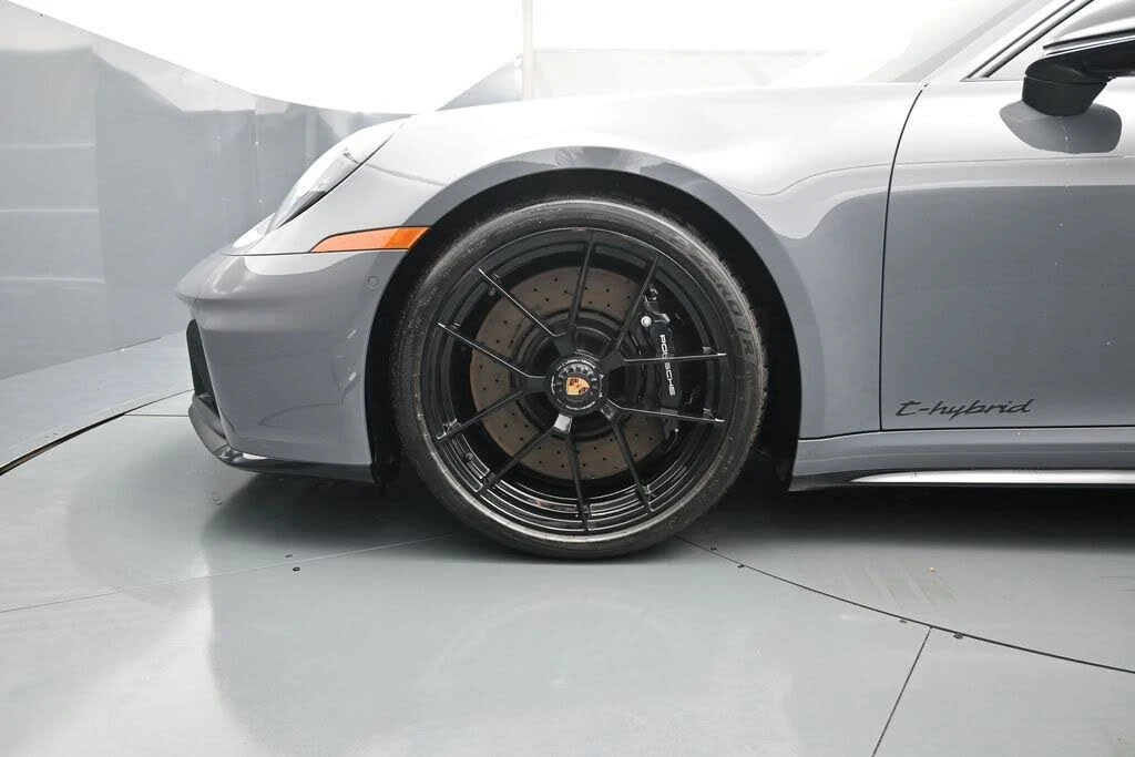 2026 Porsche 992 Carrera GTS - Image 6 of 31
