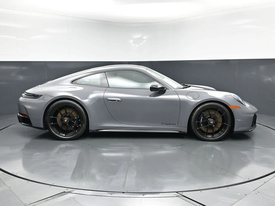 2026 Porsche 992 Carrera GTS - Image 9 of 31