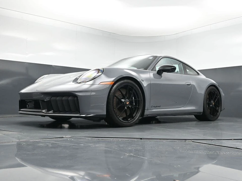 2026 Porsche 992 Carrera GTS - Image 20 of 31
