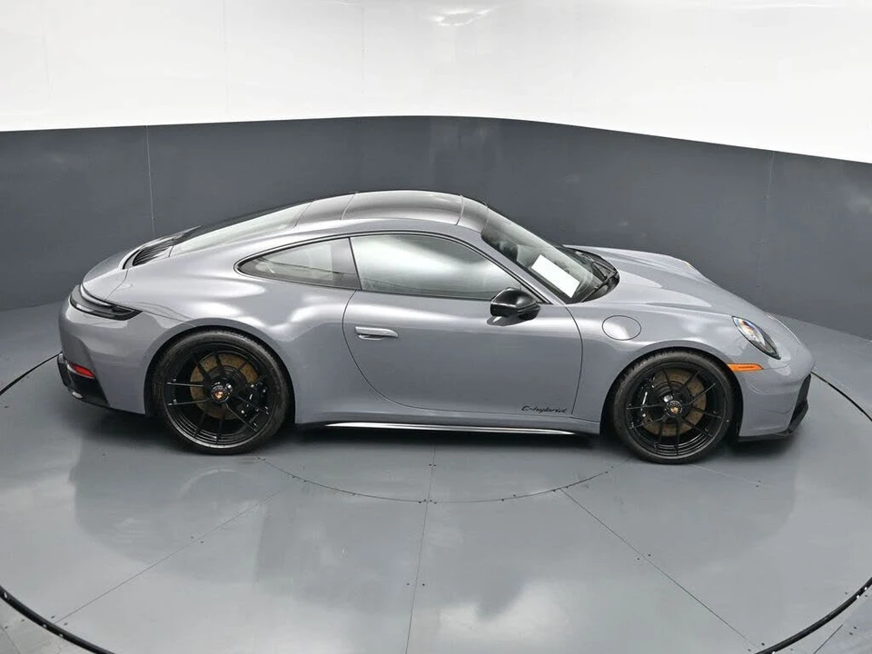 2026 Porsche 992 Carrera GTS - Image 17 of 31