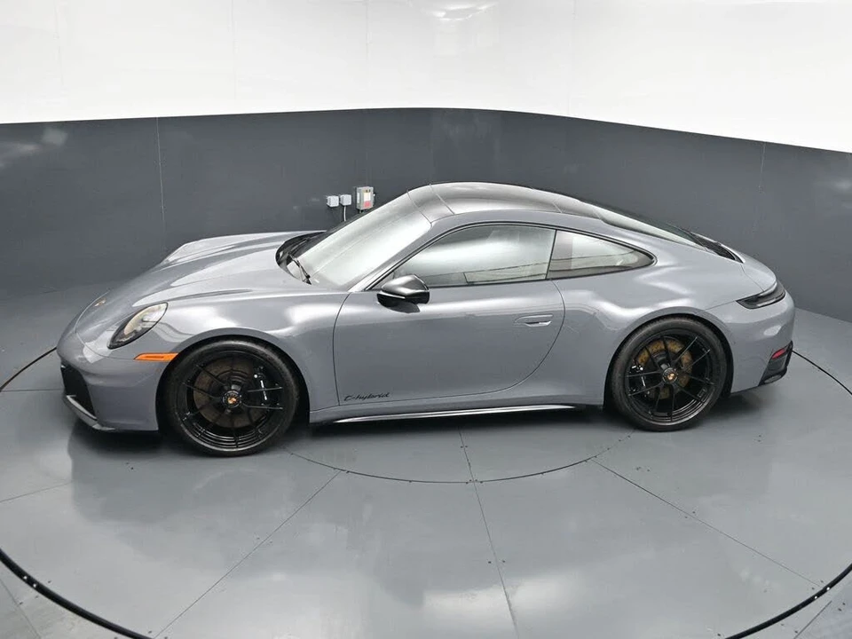 2026 Porsche 992 Carrera GTS - Image 13 of 31