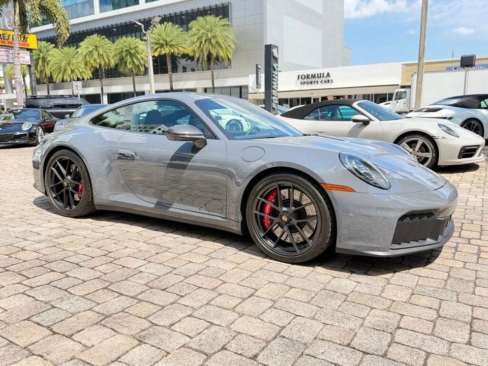 2026 Porsche 992 Carrera GTS - Image 9 of 31