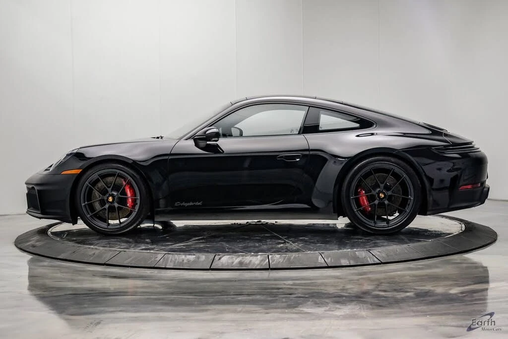 2026 Porsche 992 Carrera GTS - Image 7 of 31
