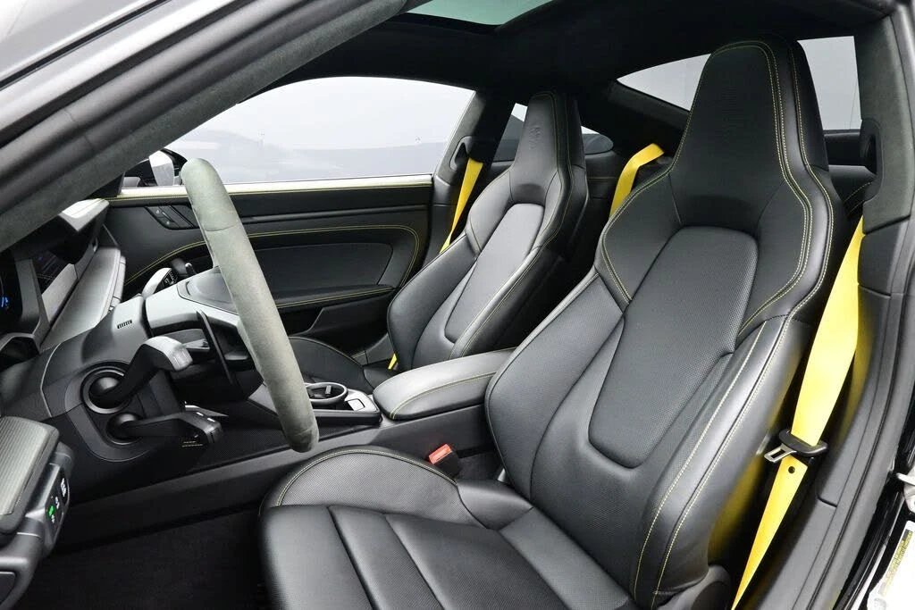 2026 Porsche 992 Carrera GTS - Image 5 of 30