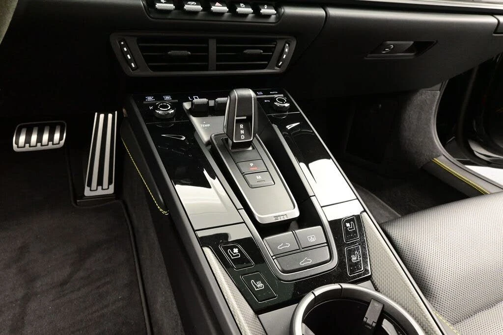 2026 Porsche 992 Carrera GTS - Image 15 of 30