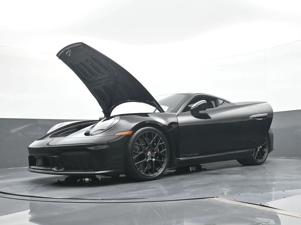 2026 Porsche 992 Carrera GTS - Image 27 of 30