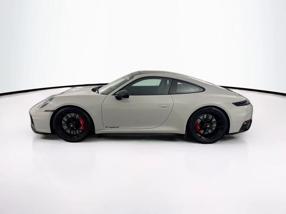 2026 Porsche 992 Carrera GTS - Image 8 of 31