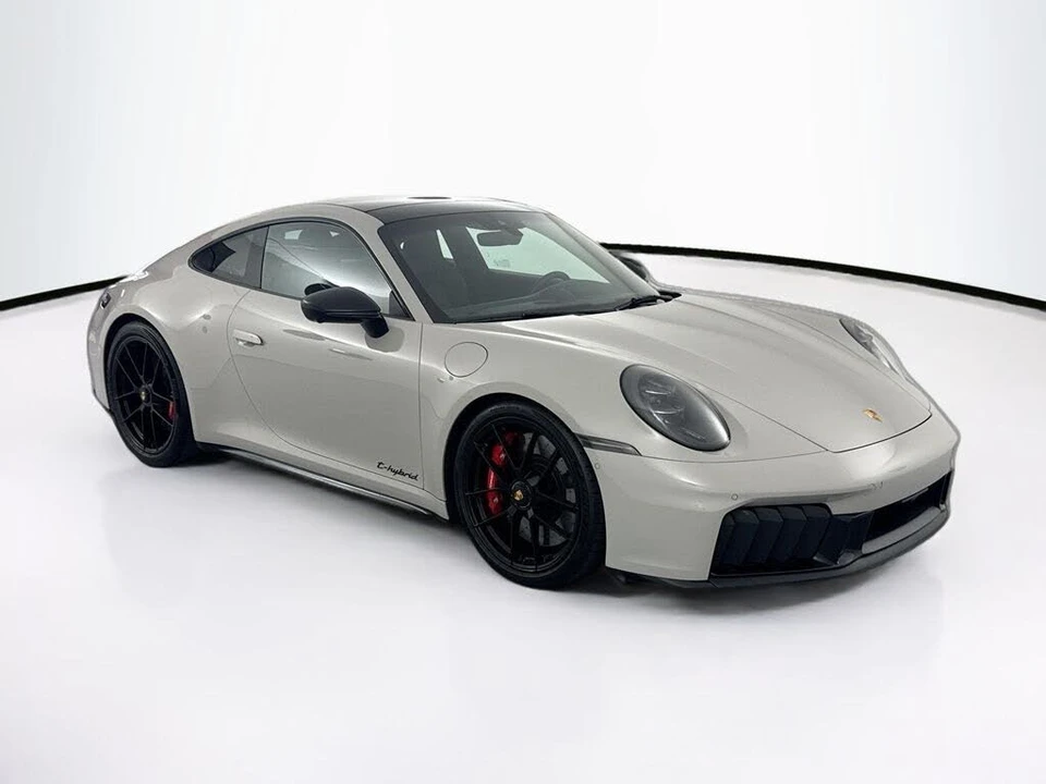 2026 Porsche 992 Carrera GTS - Image 3 of 31