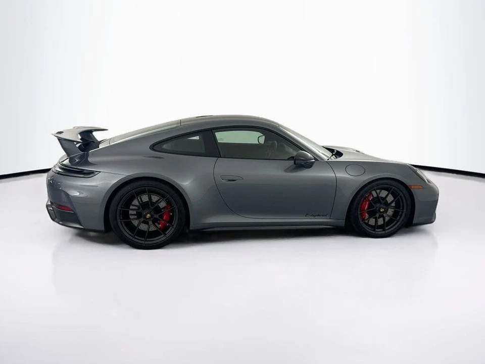 2026 Porsche 992 Carrera GTS - Image 4 of 31