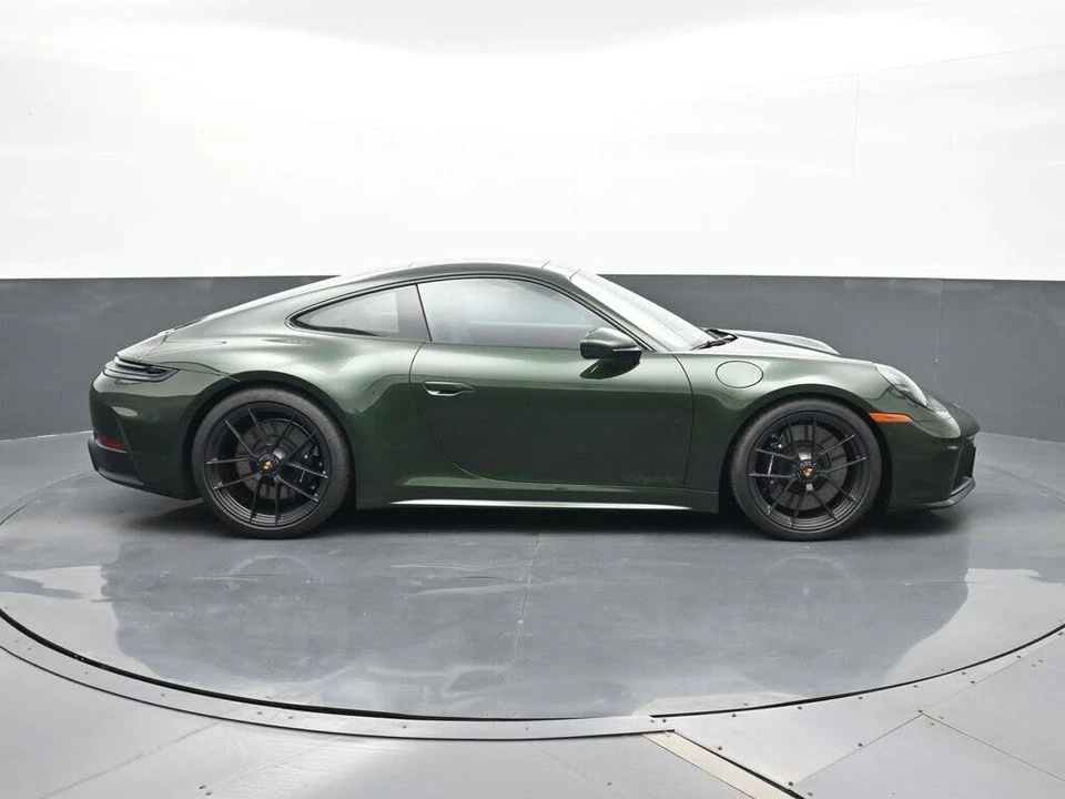 2026 Porsche 992 Carrera GTS - Image 19 of 29