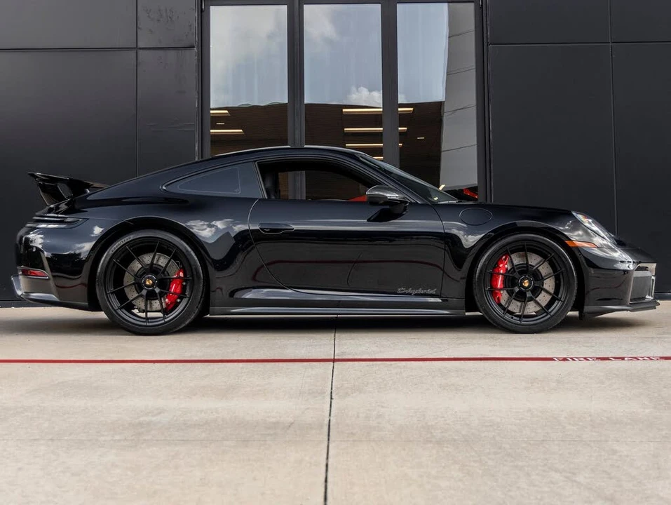 2026 Porsche 992 Carrera GTS - Image 12 of 31