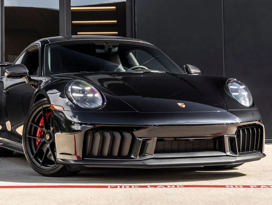 2026 Porsche 992 Carrera GTS - Image 9 of 31