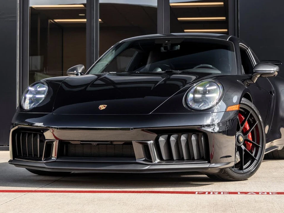 2026 Porsche 992 Carrera GTS - Image 7 of 31