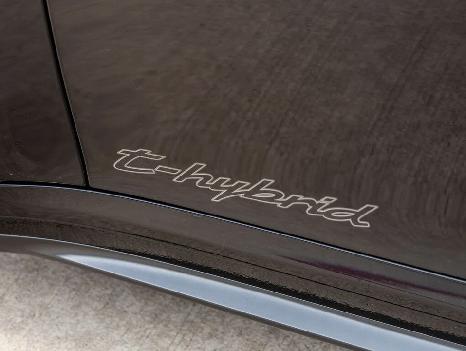 2026 Porsche 992 Carrera GTS - Image 17 of 31