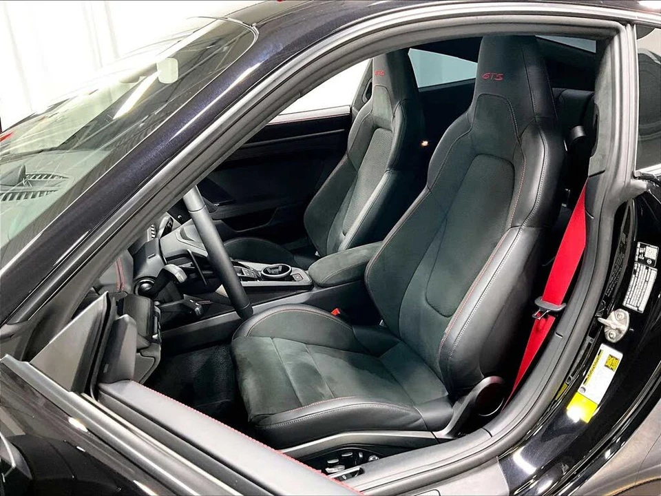 2026 Porsche 911 - Image 6 of 31