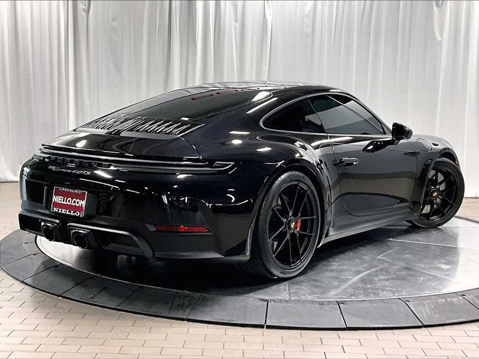 2026 Porsche 911 - Image 8 of 31