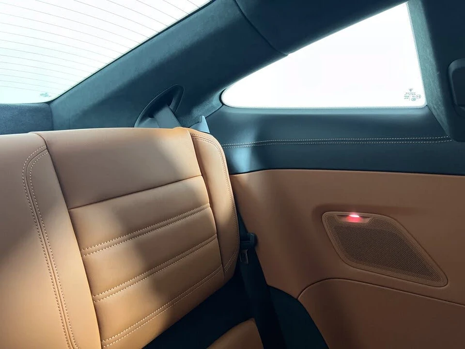 2026 Porsche 992 Carrera - Image 17 of 25